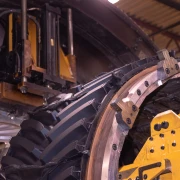 Fabrication du caoutchouc pour systemes de chenilles
