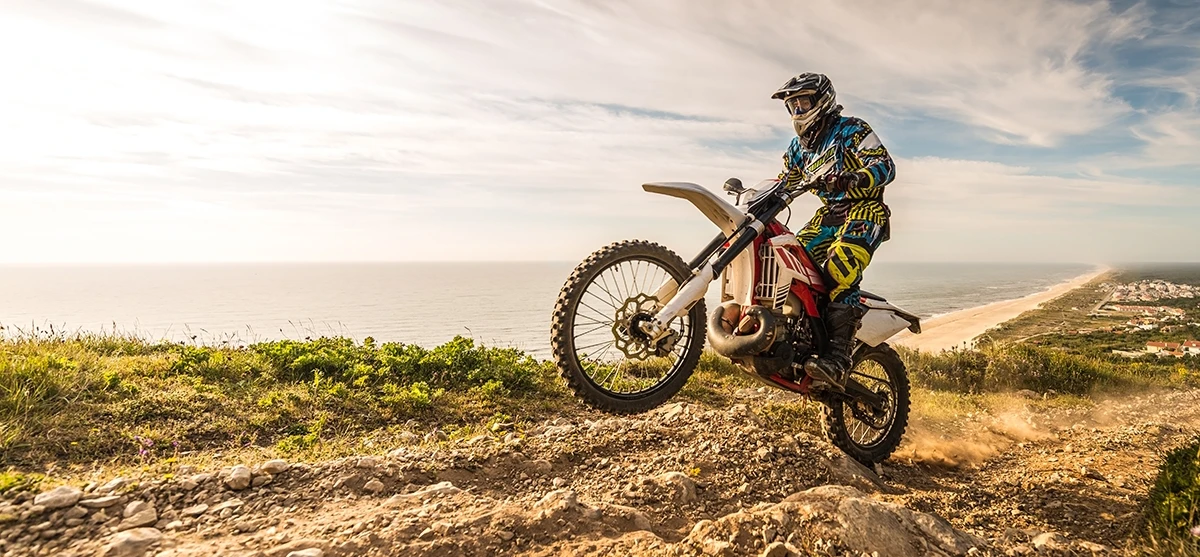 Moto 1200x750